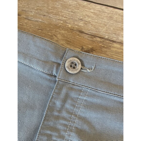 Travis Mathew - 40" - Gray stripe - Stretch Golf Shorts - Picture 2 of 8